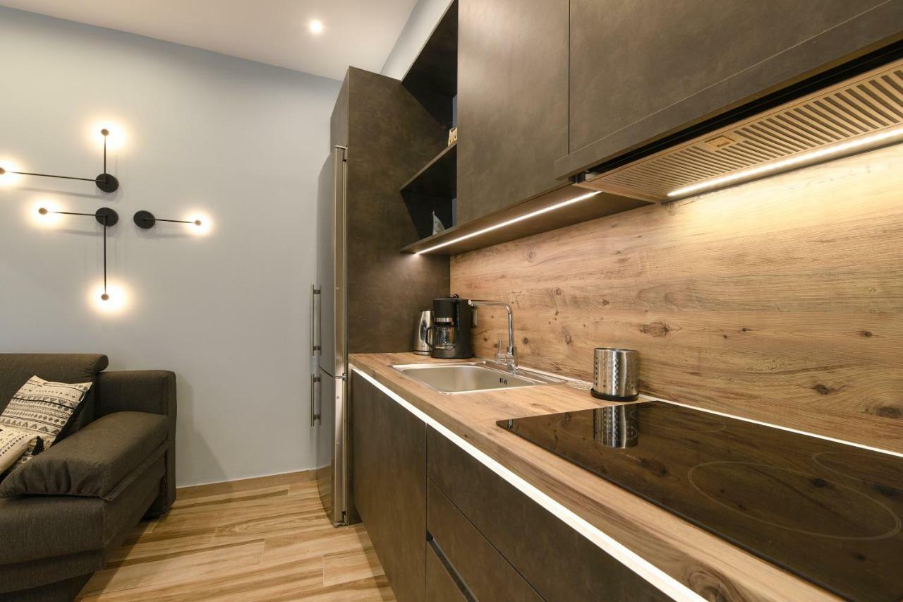 Adell Luxury Apartments Kavála Exterior photo